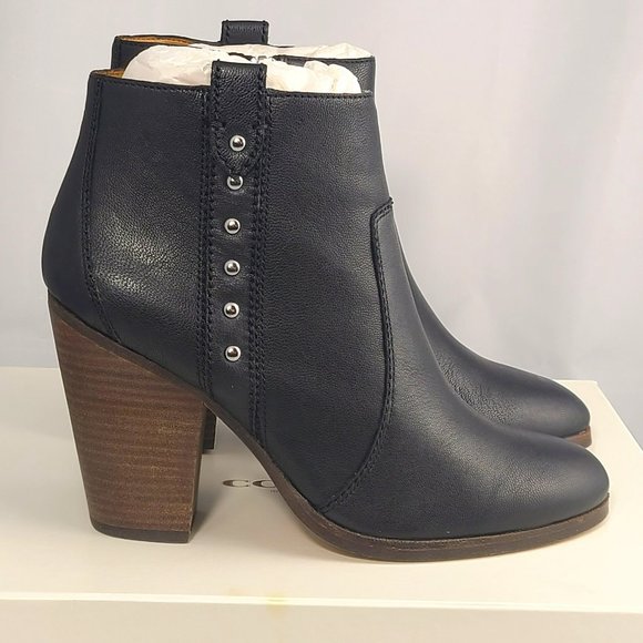 Coach Haven Black Boots Ankle Booties Womens Size 7.5 Side Zip Classic Preppy - Picture 1 of 12